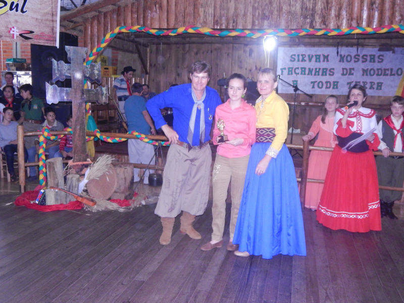 FESTIVAL ESTUDANTIL DA MÚSICA E POESIA GAÚCHA – COISAS DO SUL